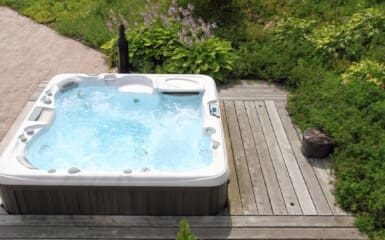 beau spa sur terrasse