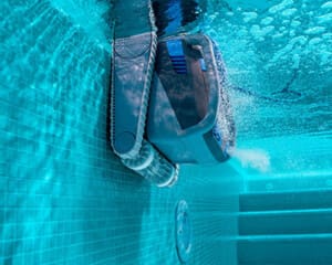 Robot piscine M700