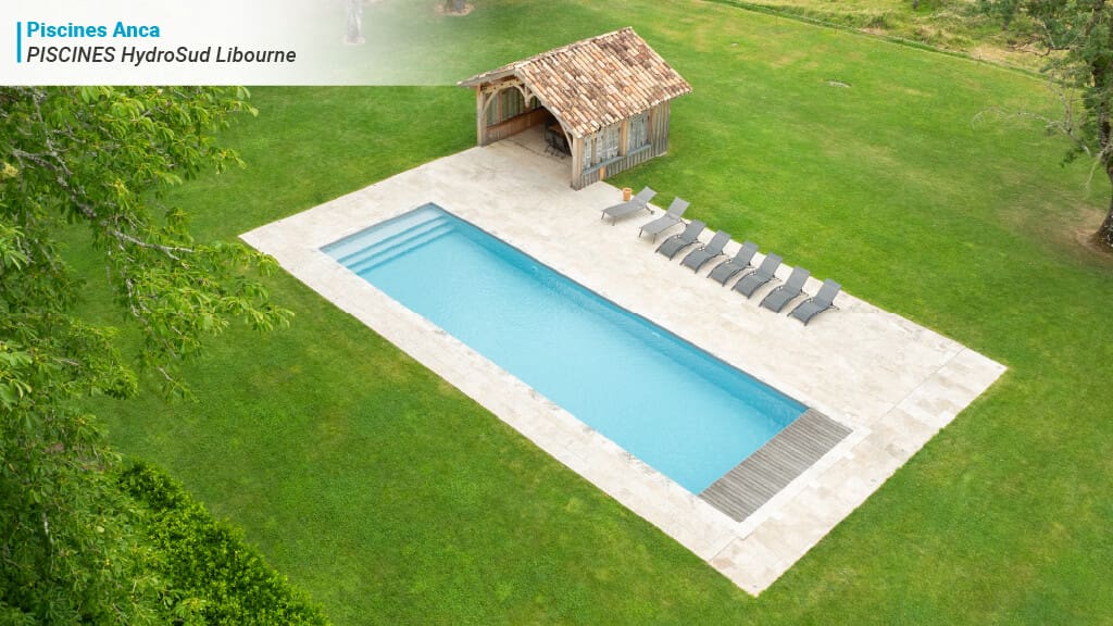 Maxi piscine avec poolhouse